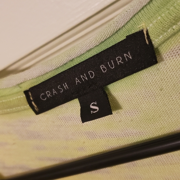 S Crash & Burn Top. - Picture 3 of 3